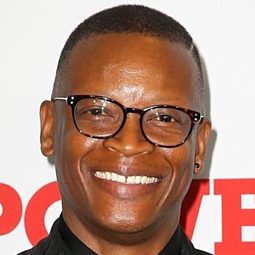 小拉瑞·吉拉德 飾演 Jimmy Spoils