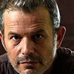 Rami Heuberger - 小小的叛國者演員 飾演Father