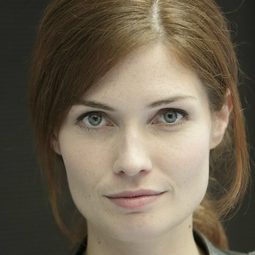 Siri Nase 飾演 Charlotte Frevert