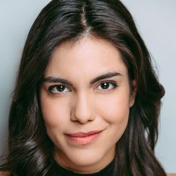 薇洛妮卡隆恩 飾演 Heather