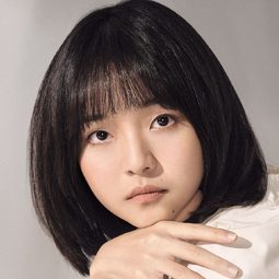 Chloe Lin 飾演 Classmate