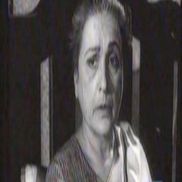 Pratima Devi 飾演 Pritam's mother
