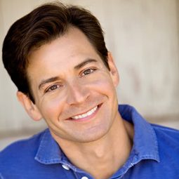 Perry Laylon Ojeda - 致命尋親演員 飾演Dr. Cruz