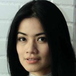 Titi Kamal - 跪毯旁的眼淚演員 飾演Aqilla