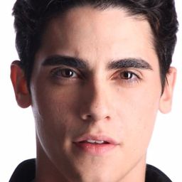 Nicholas James Reilly 飾演 Rick