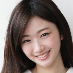 晏柔中 飾演 