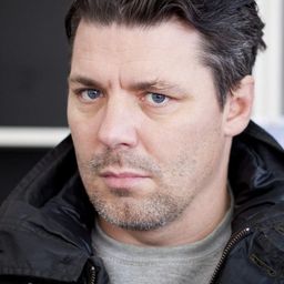 Janne Hyytiäinen 飾演 Huotari