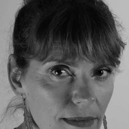 Alexandra Zetterberg 飾演 Eva