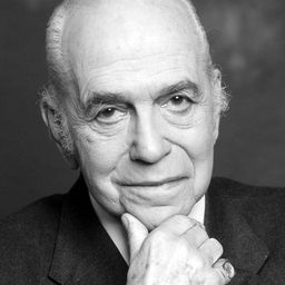 Robert Manuel 飾演 Mario Ferrati