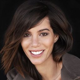 拉里莎·安德拉德 飾演 Isabella