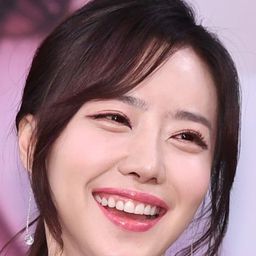 金海仁 飾演 Min-jeong