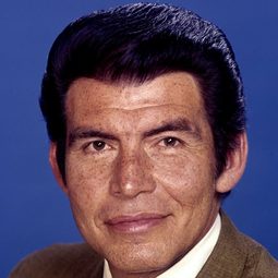 Ned Romero 飾演 Old Native Man