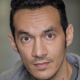 Ned Yousef 飾演 Dubai Money Launderer