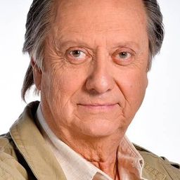 Edgardo Bruna - 劫後餘生演員 飾演Grumpy Operator