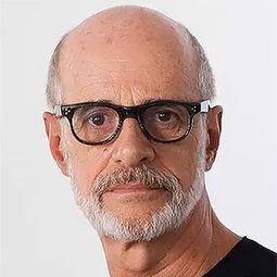 馬柯斯·卡盧索 飾演 Quincas Borba