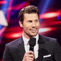 Jason Dundas - 滑板少年演員 飾演Ryder