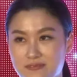 李凱莉 飾演 Ting-Ting