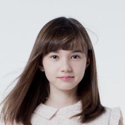 Aya Marsh 飾演 Remi Ayasaki