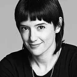 瑪琳娜·皮喬特 飾演 Maru