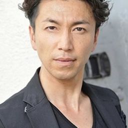 前原 一輝 飾演 Fire Warrior Ryouma / Ginga Red