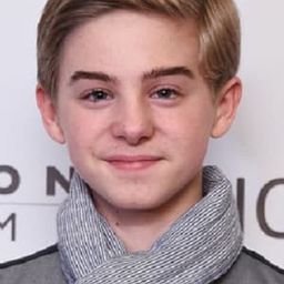 David Schallipp 飾演 Nicky