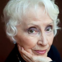 Anna Polony 飾演 Tadek's Mother