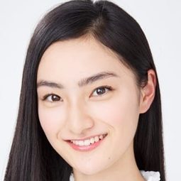 淺見姫香 飾演 Saki Amamiya
