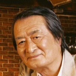 山崎努 飾演 Keijiro