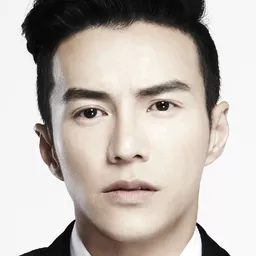 王冠逸 飾演 Han Chen