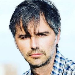 Beppe Convertini 飾演 Il Ladro Del Trullo