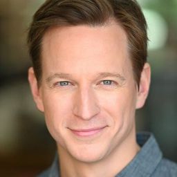 Corey Sorenson - 滑板少年演員 飾演Stupak