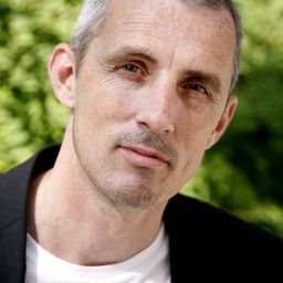 David Masterson - 黑客搏擊會演員 飾演Siber Mafya Adamı Dövmesi