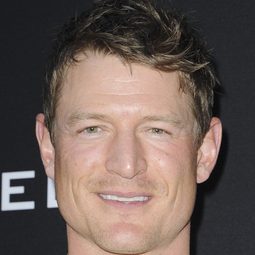 菲臘雲史積加 - 荒野狂屠演員 飾演Jack Halsey