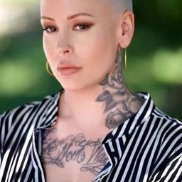 Nat Patricia Manuel 飾演 Ariel