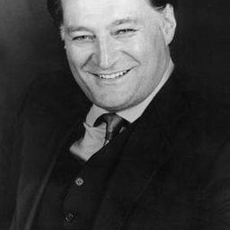 Vittorio Amandola 飾演 Giuseppe di Vagno