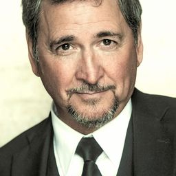 David Rosser 飾演 Reporter #1