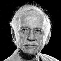 Tilo Prückner - 歡樂酒吧演員 飾演Günter