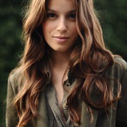 Alma Noce 飾演 Rachele