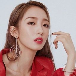 孟美岐 - 藍色生死戀演員 飾演Xin Ai