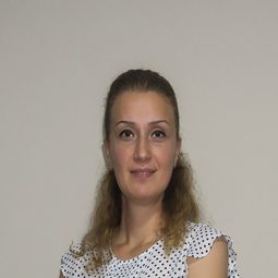 Dilek Genç - 命定的一吻演員 飾演Cicekci (as Dilek Genc)