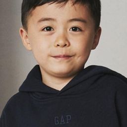 Dohyun Noel Hwang 飾演 Child Dong-hyun