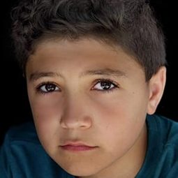 Steele Gagnon 飾演 Bao (voice)