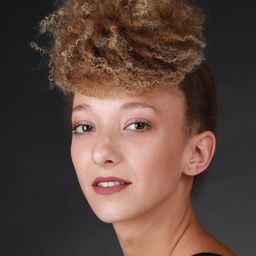 Mili Eshet 飾演 Ahed 2