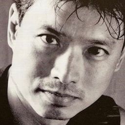 Eric Chen 飾演 Erik