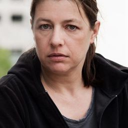 Tilla Kratochwil 飾演 Beate Lendel
