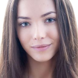 Jemma Dallender 飾演 Isabelle