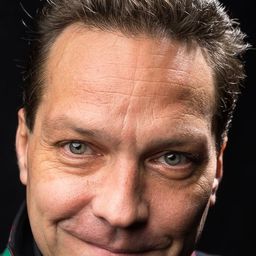 George Ivascu 飾演 Moise Kisling