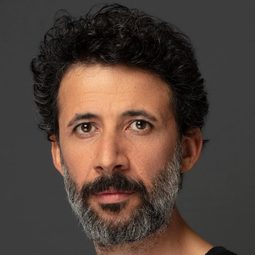 貝迪爾·貝迪爾 飾演 Zahid