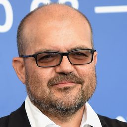 科西莫·高梅茲 - 叫我復仇者導演