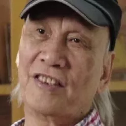 梁東尼 - 夾心沙展導演